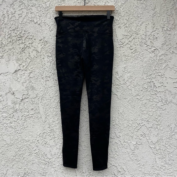 Spanx - Faux Leather Camo Leggings in Matte Black Camo - Picture 5 of 6